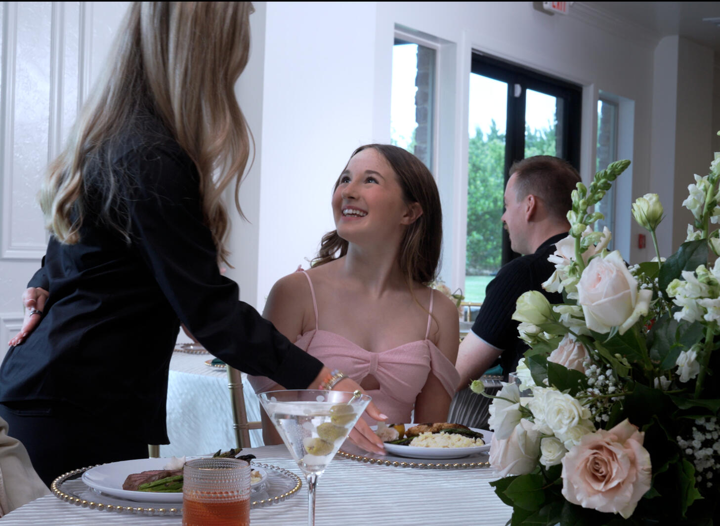 Effortless for You - Top Shelf Cuisine and Cocktails